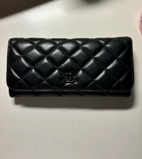 中古香奈儿菱格对折小羊皮钱包 大胆来问 但...