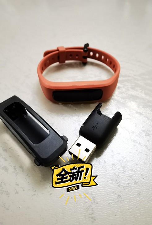 华为手环4E,可以显示时间,运动计数等,可...