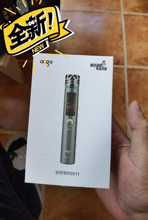 全新录音笔，自带内存4G。有全新原装耳机，...