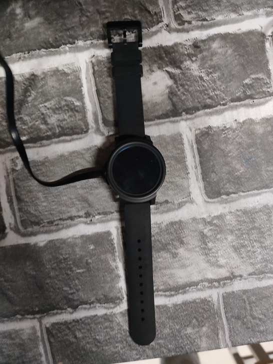 ticwatch，能下载腕腕小纸条，挺好用...