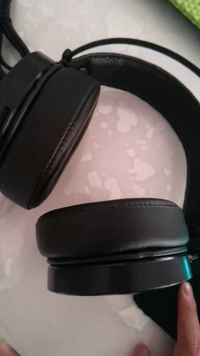 全新的达尔优吃鸡耳机，杨洋同款。一次都没有...