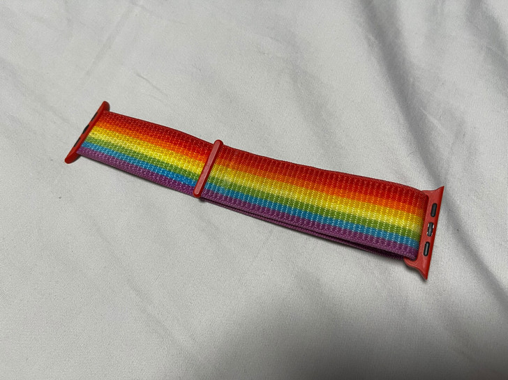 苹果 Apple Watch 彩虹表带