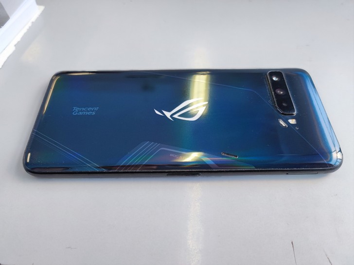 ROG3游戏手机精英版 京东购买  有盒有...