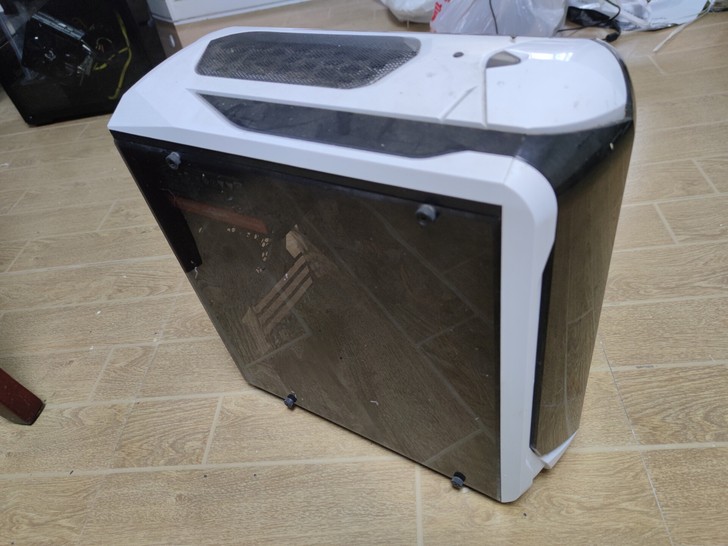 普通侧透机箱 送一个400W电源