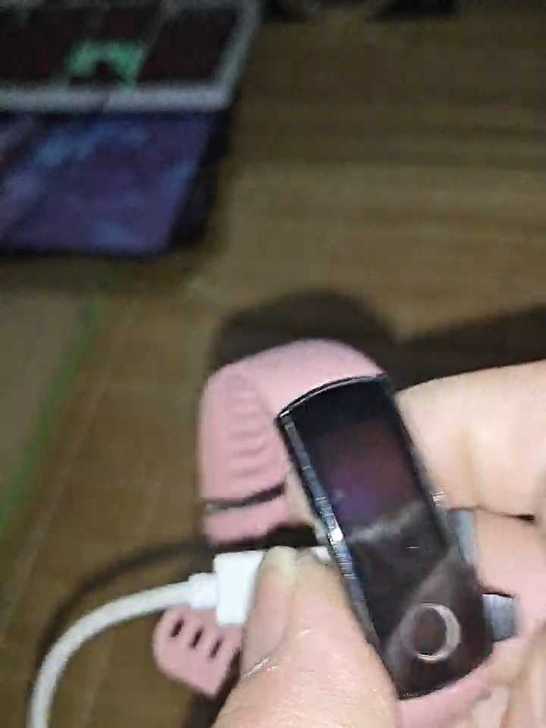 荣耀手环5，功能完好，闲置无用，现低价出售...