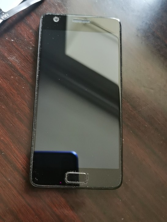 联想Z2手机功能完好，可上网。带新购锂电池...