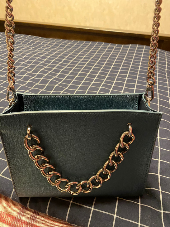 小ck 专柜购买 全新带吊牌 买来一直闲置...