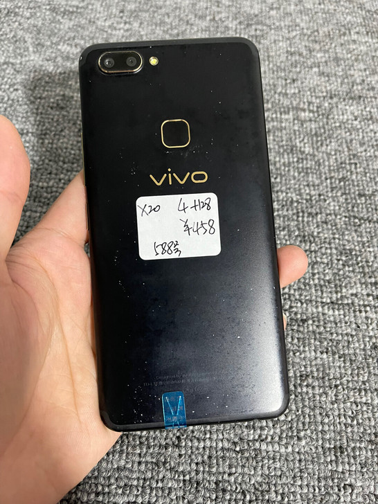 VIVO X20,4+128内存,全原装无...