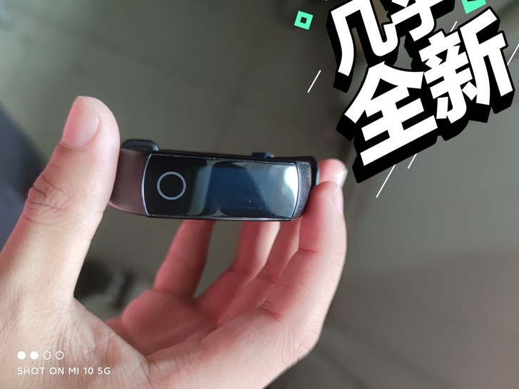 荣耀4手环，几乎全新，彩色屏，无盒有充电器...