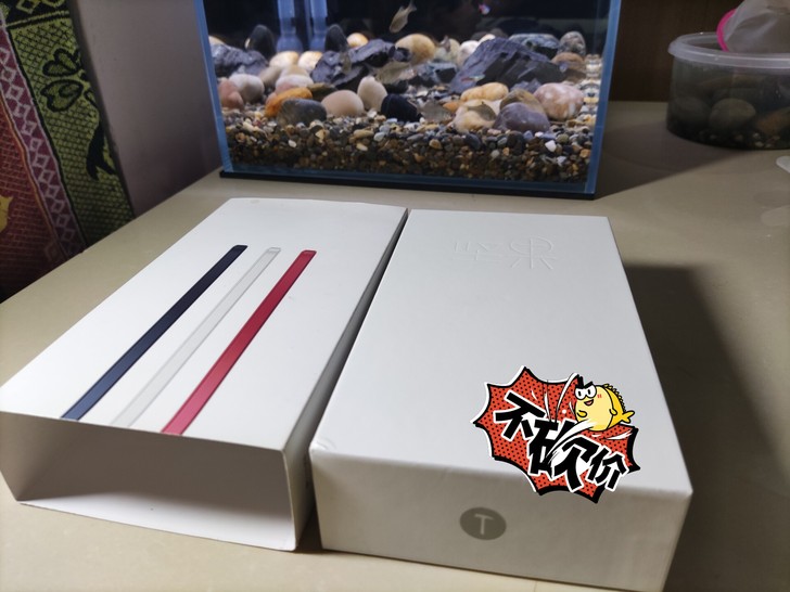 锤子手机坚果Pro2s 6+64 红色，