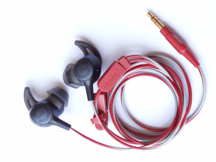 BOSE QuietControl 30 ...