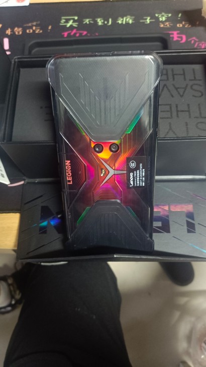 联想拯救者电竞游戏手机pro