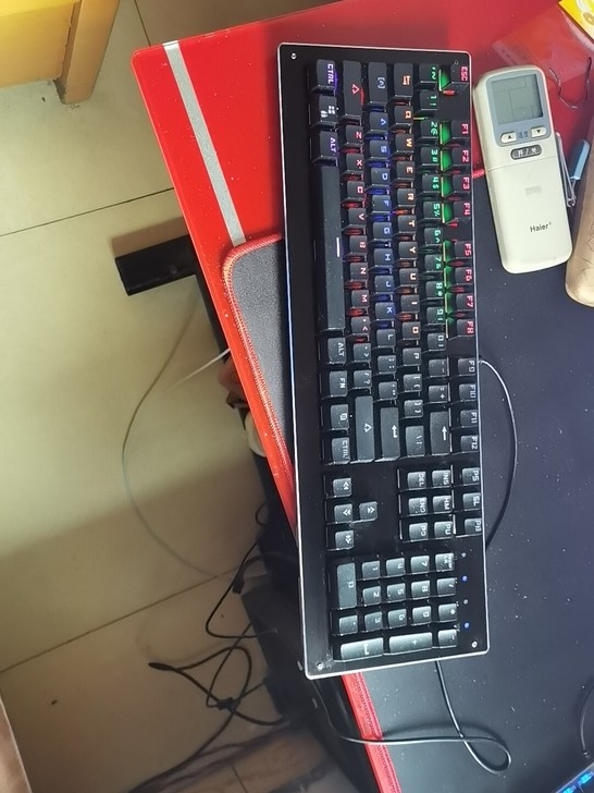 家里多余键盘，买了更好的9成新