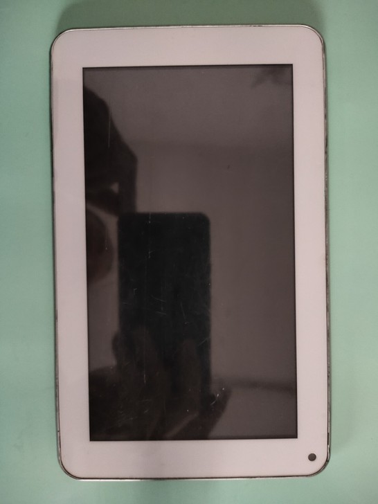 闲置平板出售,单机一台,因为充电器丢失所以...