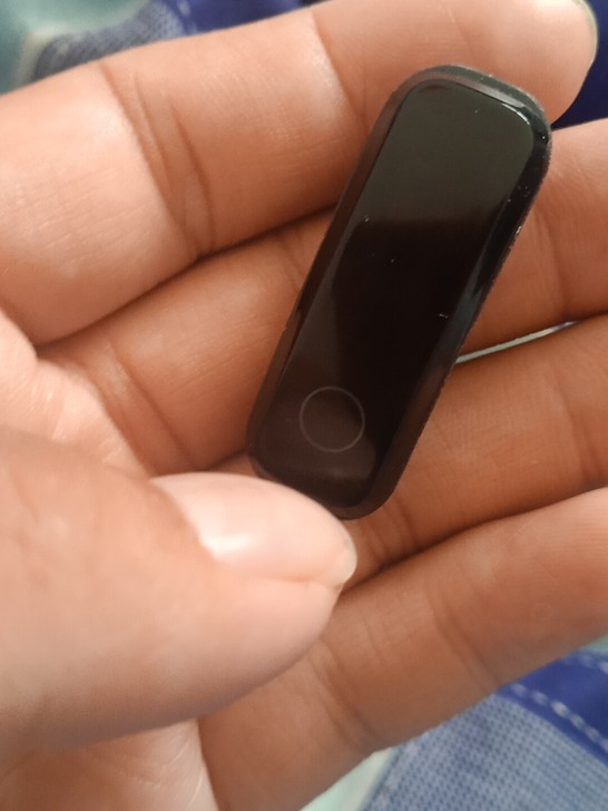 荣耀手环5篮球版，去年才买的，不是篮球爱好...