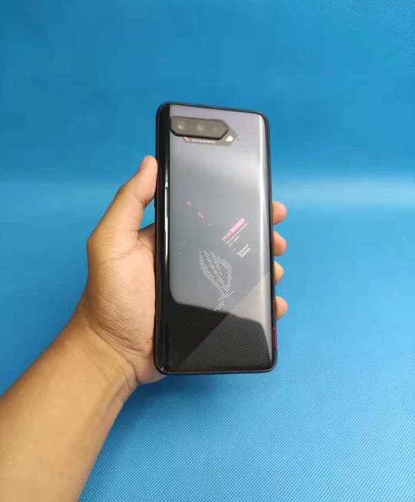 成色新华硕ROG5黑色8+128G游戏手机...