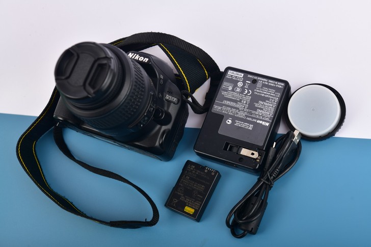 尼康D3100套机单反相机，配18-55镜头