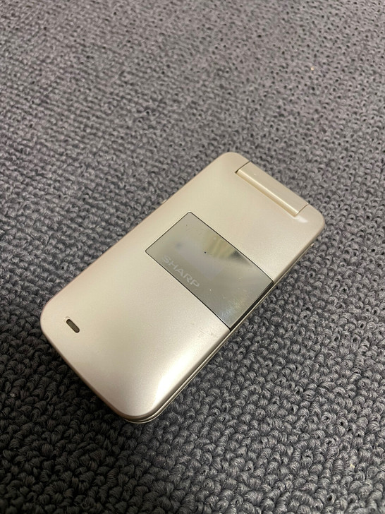 纯原装夏普翻盖手机，成色非常，还有个附屏，...