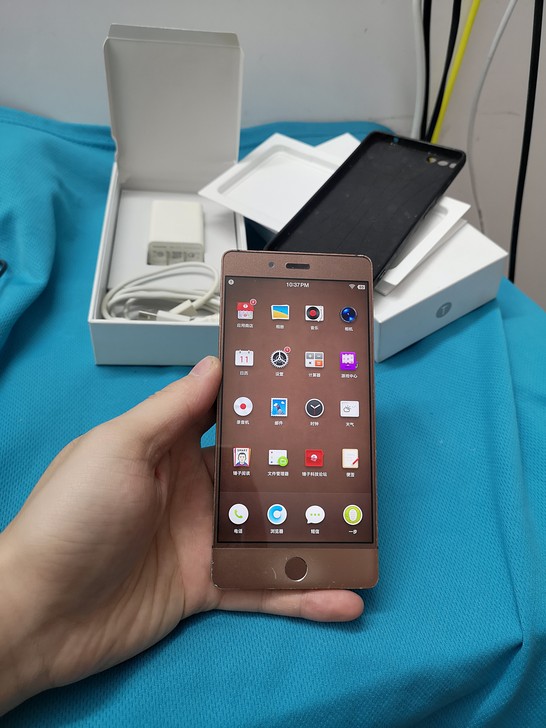 坚果pro 4+64g，型号OD103， ...