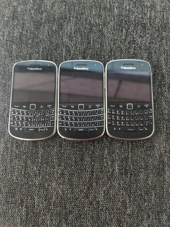 黑莓三个配件机
