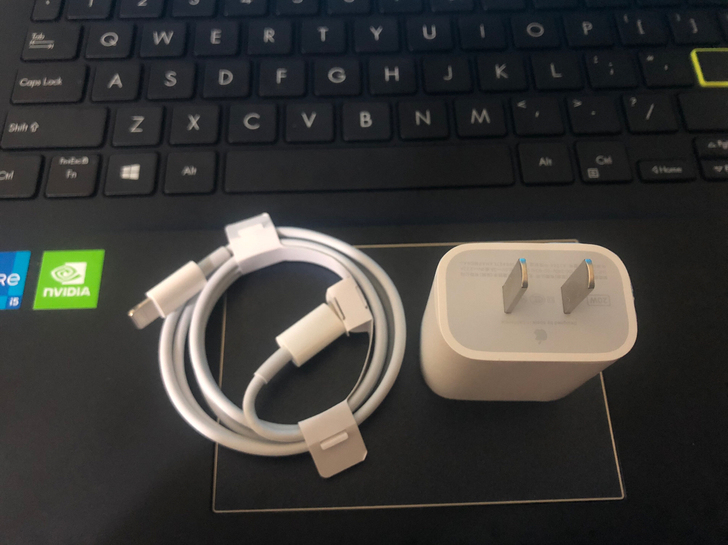 全新苹果12充电头充电器20w充电器个人闲...