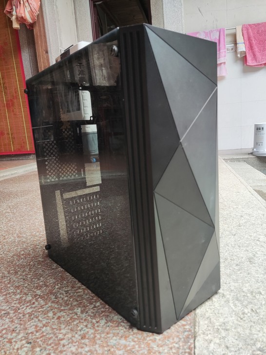二手电脑机箱，侧板透明的，带前置3.0，自提