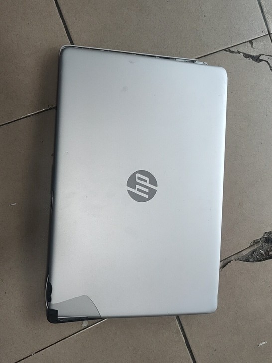 惠普TPN_C139笔记本一台，摔坏，i5...