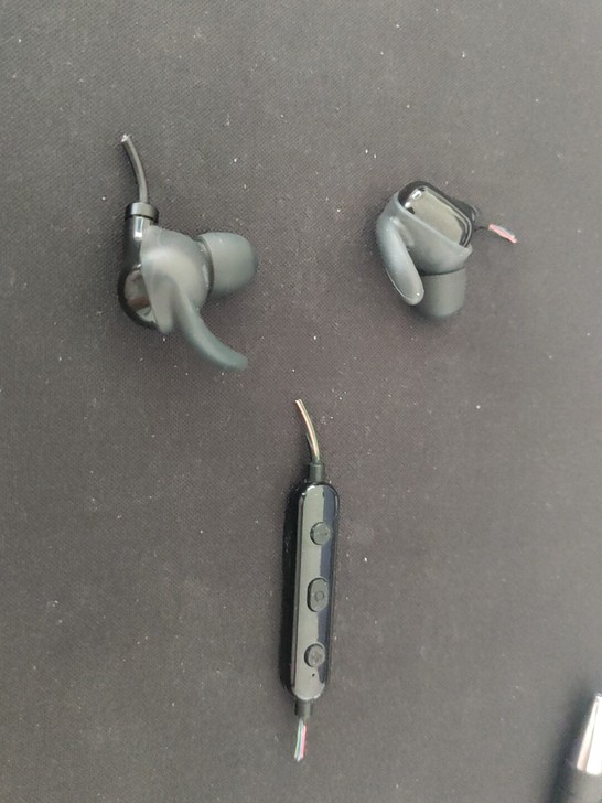 剪线蓝牙耳机,原aigo s60。耳机线烂...