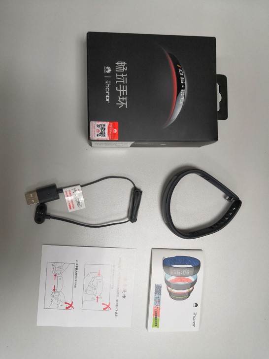 品牌型号 ：华为畅玩手环 AF500，