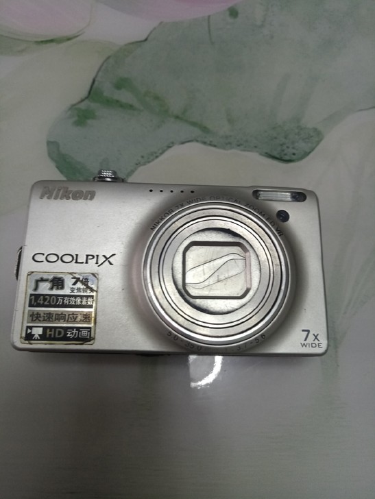 实价尼康S6000数码相机,不开机,当破烂...