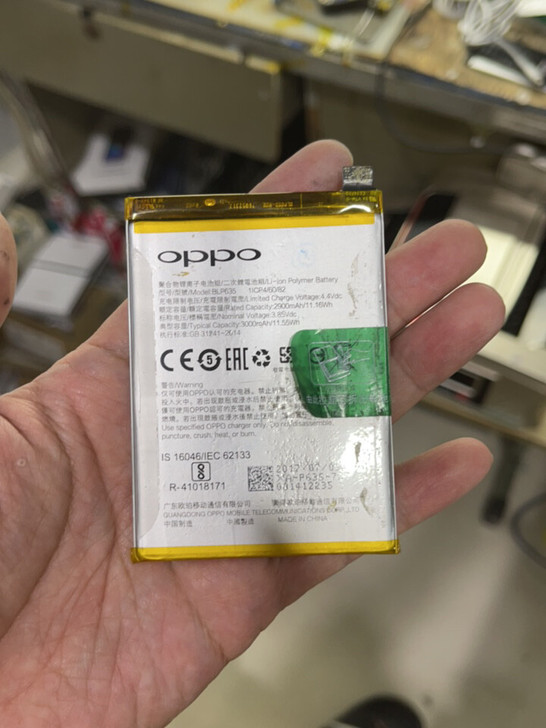 r11拆机电池，30元，福建省内及江浙沪包...