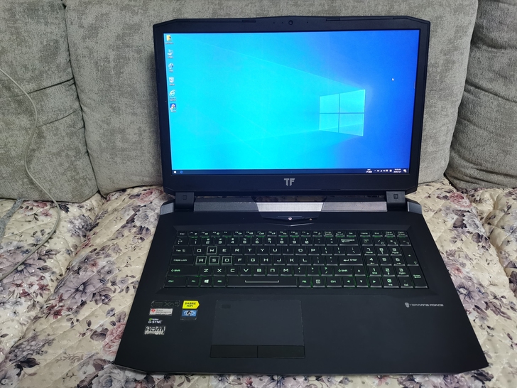 未来人类X711 P775DM2 空机