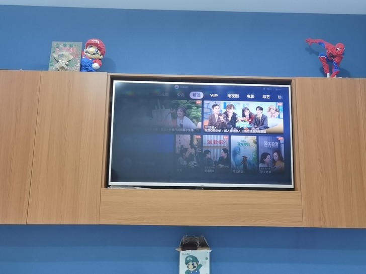 海尔65寸电视，2016年12月入，目前三...