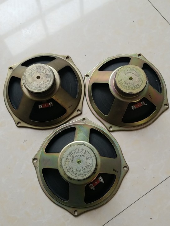 三个日本夏普700收录机喇叭，原来的纸盆烂...