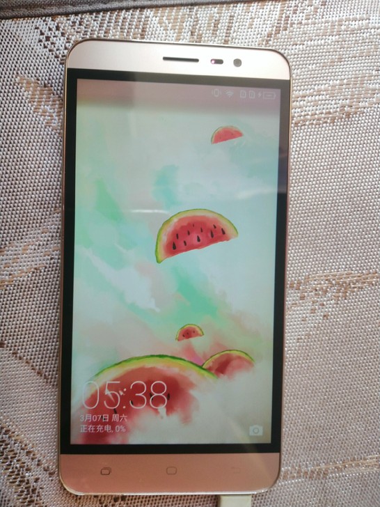 海信F22手机，营业厅购买，四边稍微有一点...