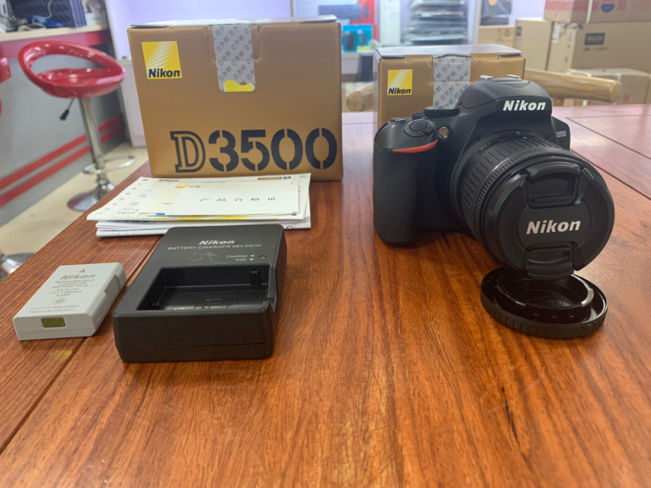 出售尼康d3500+18-55mm套机，成...