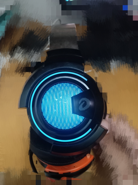 品牌耳机特价处理因仓库关门处理大量头戴式耳...