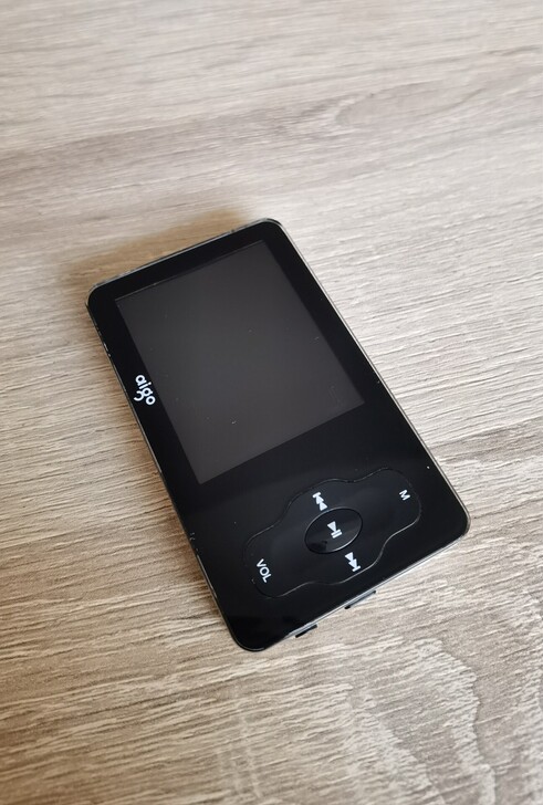 正品爱国者mp3，512M，送耳机一副，机...