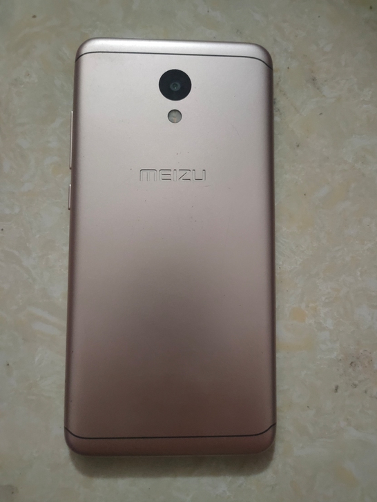 魅蓝6 型号M6 手机外屏碎,3+3...