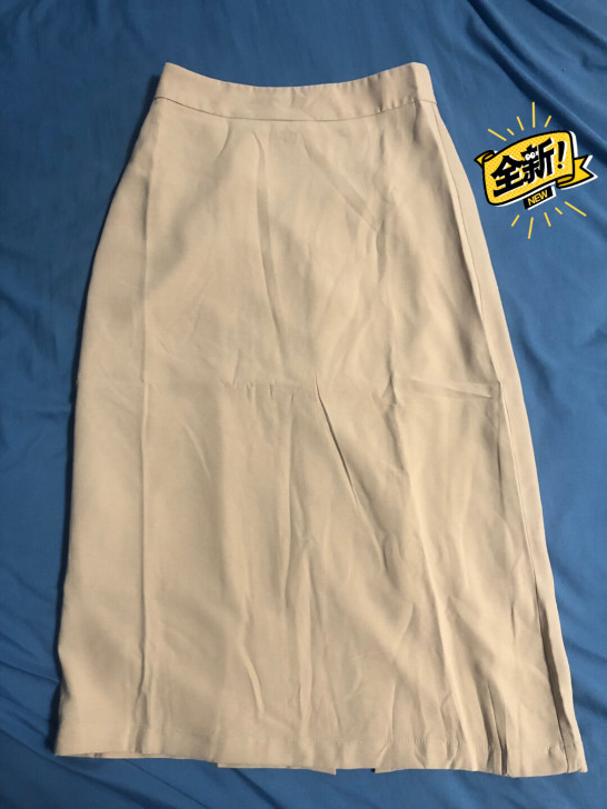 西装开叉半身长裙,裙子有内衬,m码全新,我...