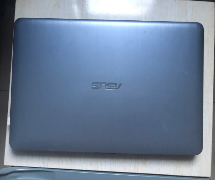 华硕超薄商务本,京东4650元购入。