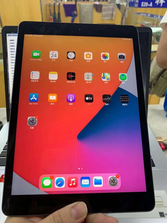 2019款iPad 10.2寸 32g 插...