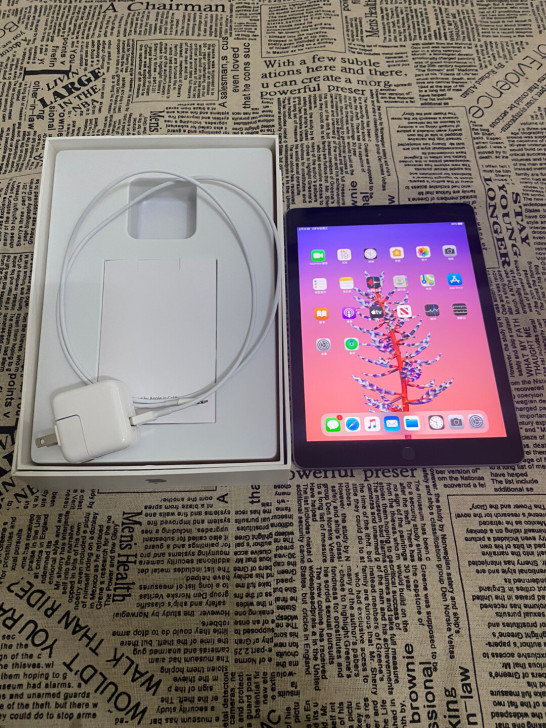 iPad2017款 32G插卡版太空灰 平...