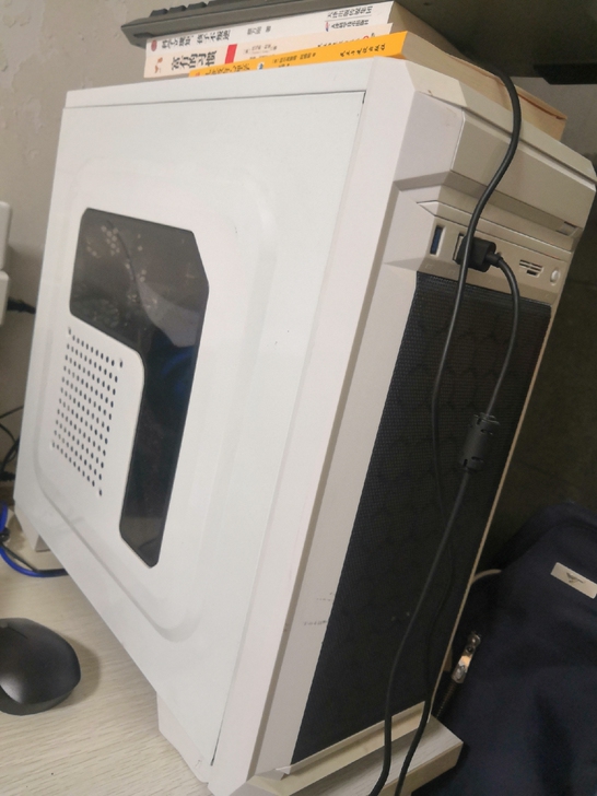 台式主机，志强E5服务器CPU性能强劲