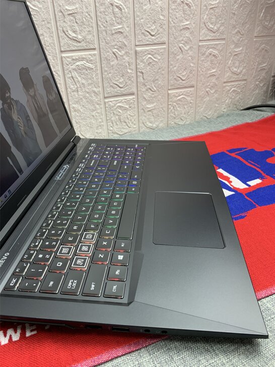 机械革命x3 17.3寸i7 8750h ...