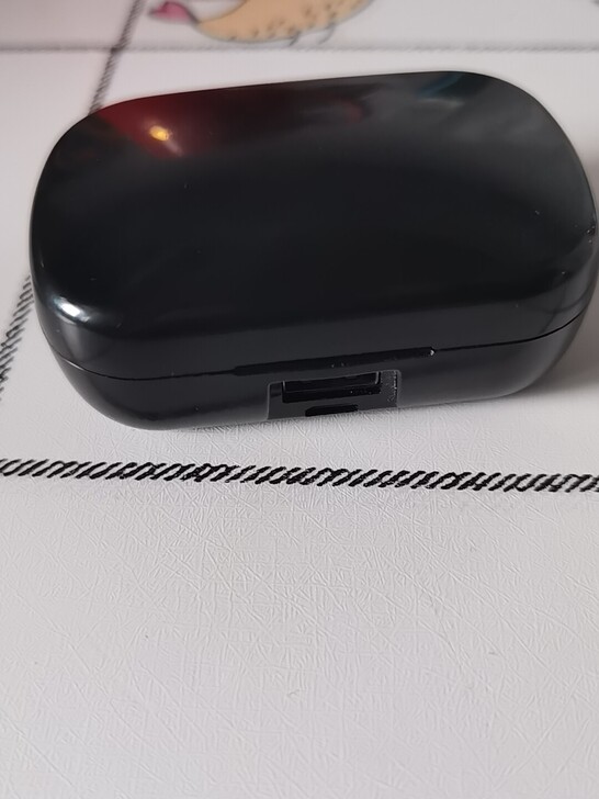 网易云上买的，没用多久，想换个耳机