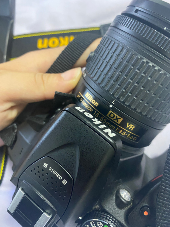 出一台尼康d5300单反相机套机，几乎全新...