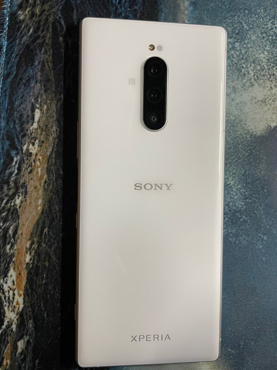 索尼xperia1,港版,外观无瑕疵,边框...