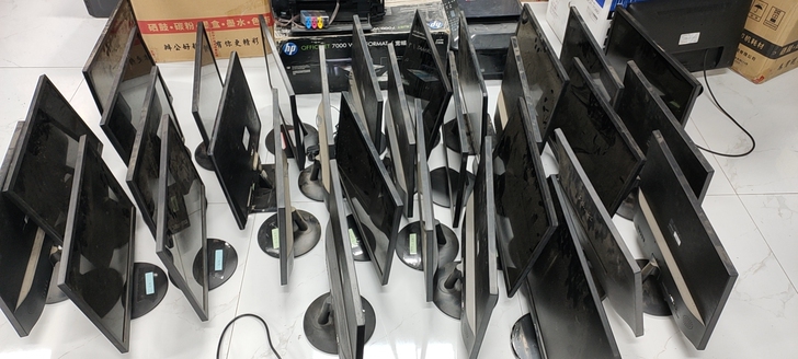 二手办公电脑 质保还有一年   900一台...