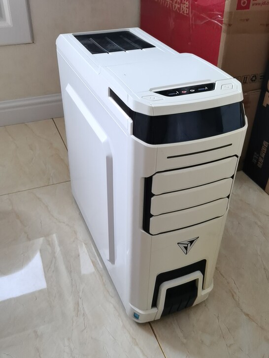 智睿极光AR51机箱，空机箱，倒置机箱，塑...